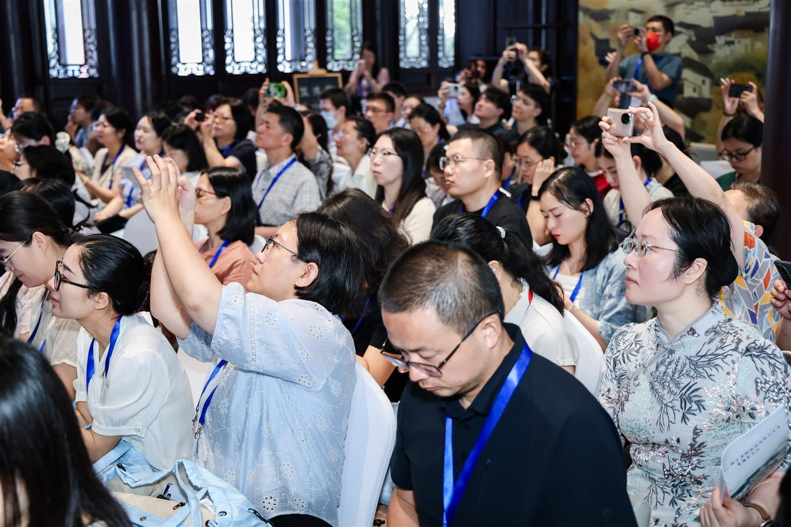 青编荟活动现场,参会交流